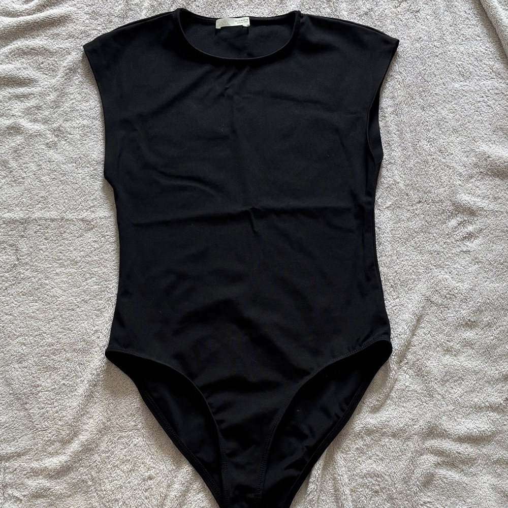 NWOT Black Zara Cap Sleeve Bodysuit Medium
